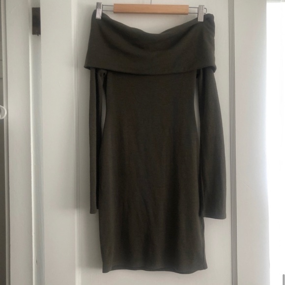 TOBI Off the Shoulder Bodycon Sweater Knit Dress - Picture 6 of 10